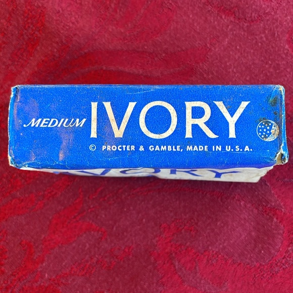Old Ivory Soap Bar - Picture 3 of 7